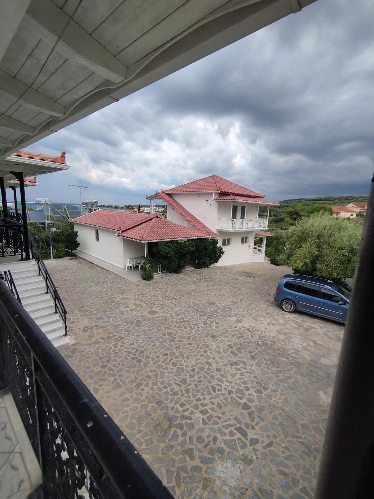 Villa Agia Aikaterini Amoudi Exterior photo