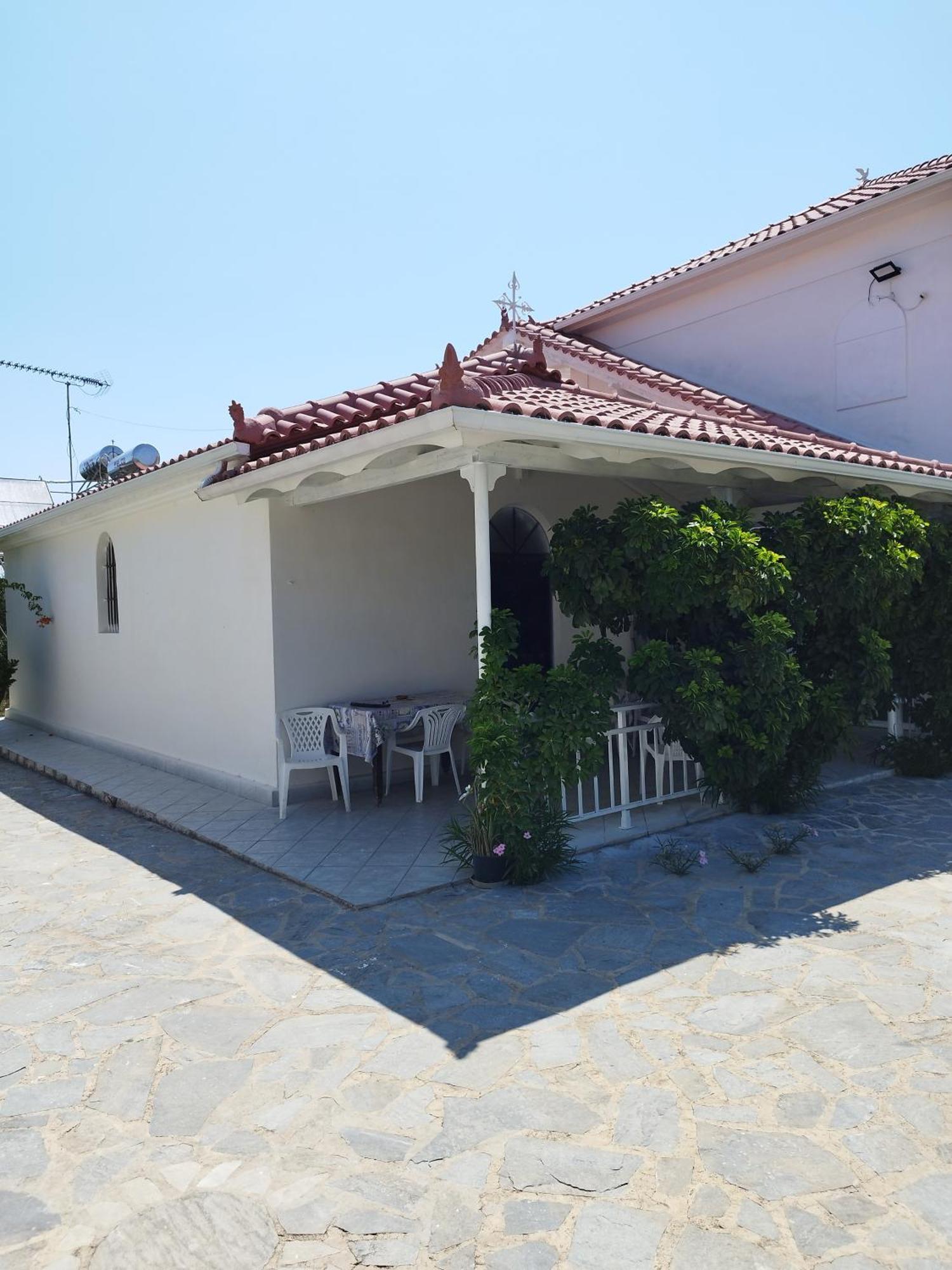 Villa Agia Aikaterini Amoudi Exterior photo