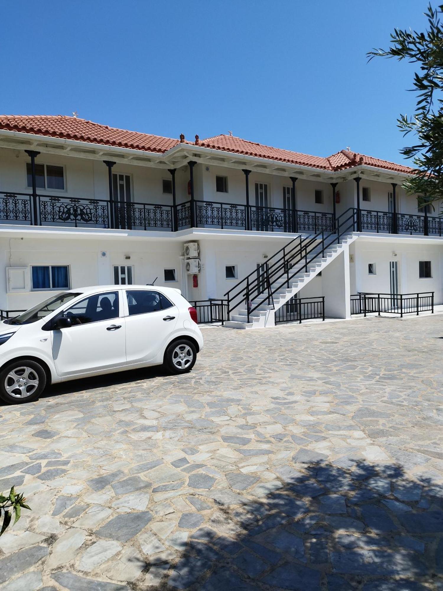 Villa Agia Aikaterini Amoudi Exterior photo